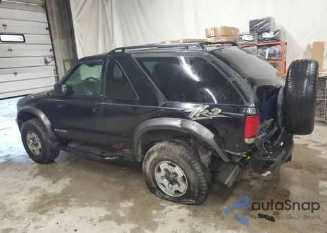 2002 Chevrolet Blazer from USA, damaged, VIN 1GNCT18WX2K213426